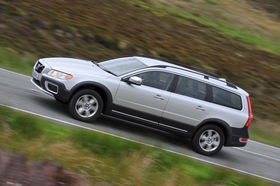  Volvo XC70 2010 года  (фото 28 из 58)